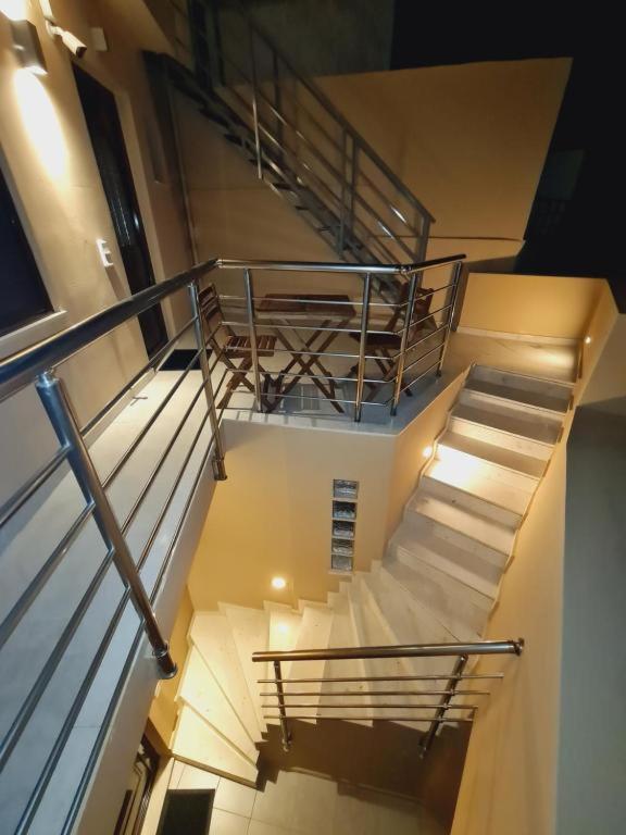 Anassa 2 Center *